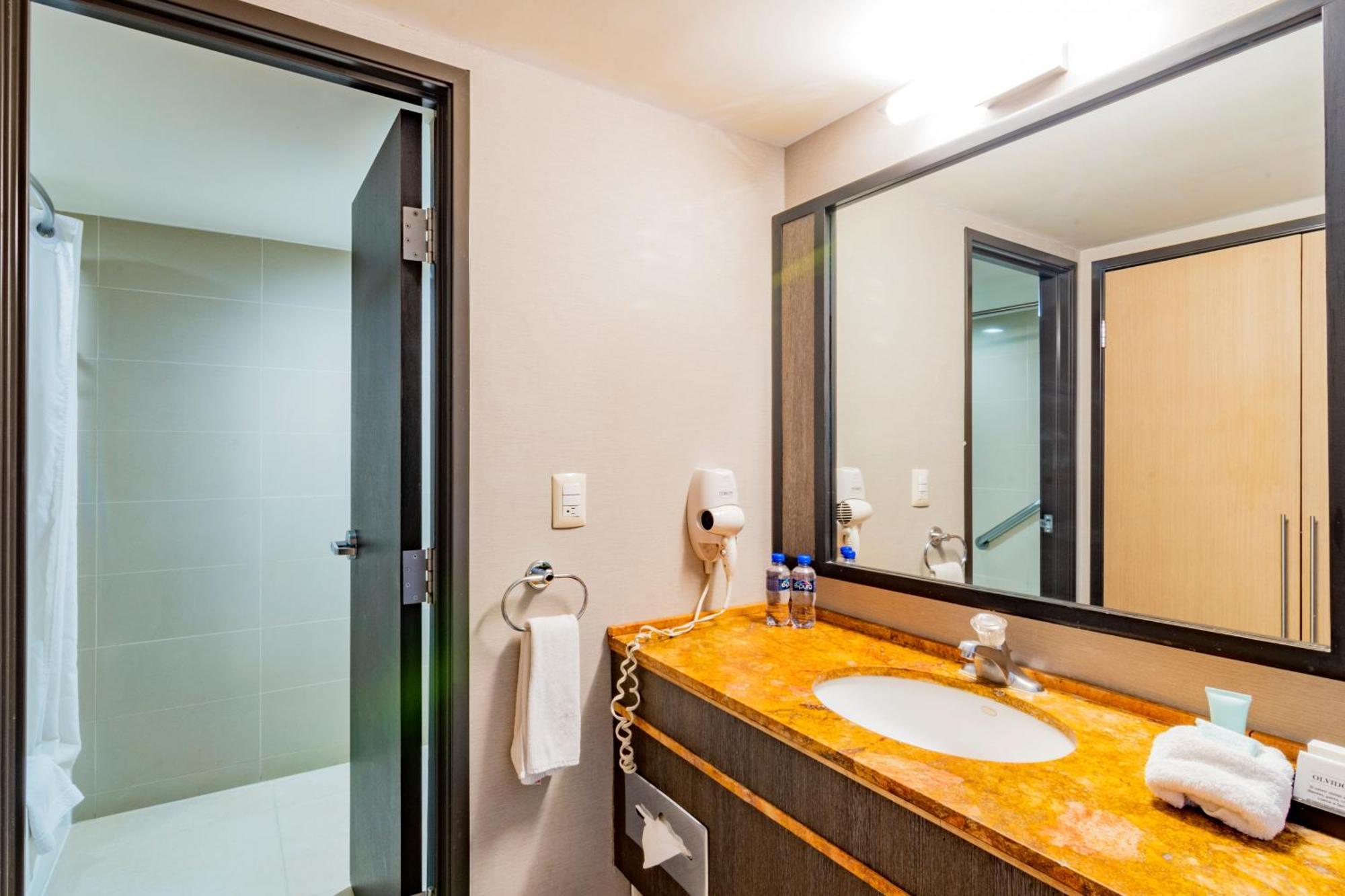 Hotel Lucerna Ciudad Juarez Luaran gambar